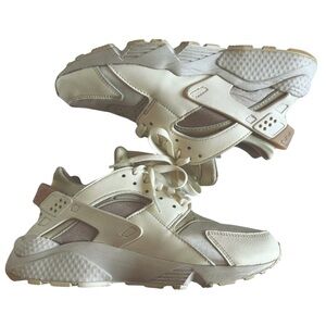 Nike Air Huarache rubber-trimmed leather, mesh & neoprene in Off White Size 8.0